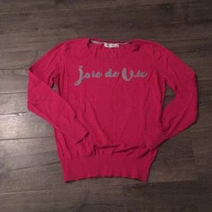 Long sleeve, light weight sweater